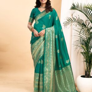Green Silk Blend Woven Kanjivaram Saree