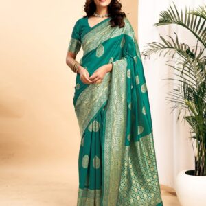 Green Silk Blend Woven Kanjivaram Saree