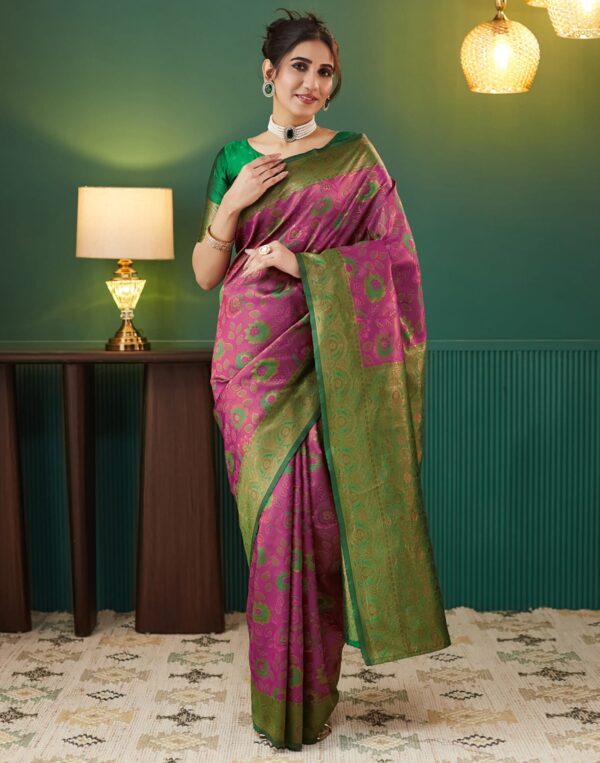 Mauve Silk Blend Woven Woven Saree