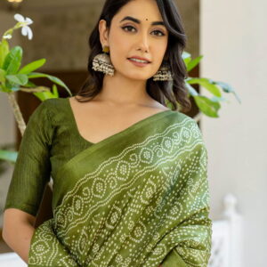 Green Cotton Blend Bandhani Printed Saree